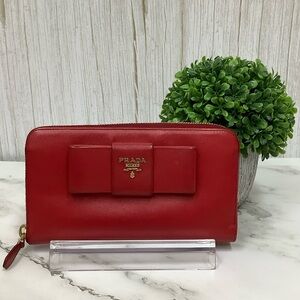 GUC Prada Red Saffiano Wallet
